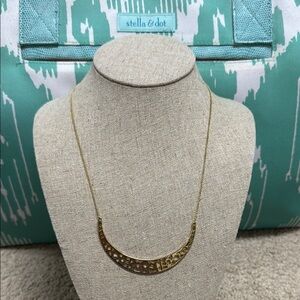 Stella & Dot Avalon Crescent Necklace